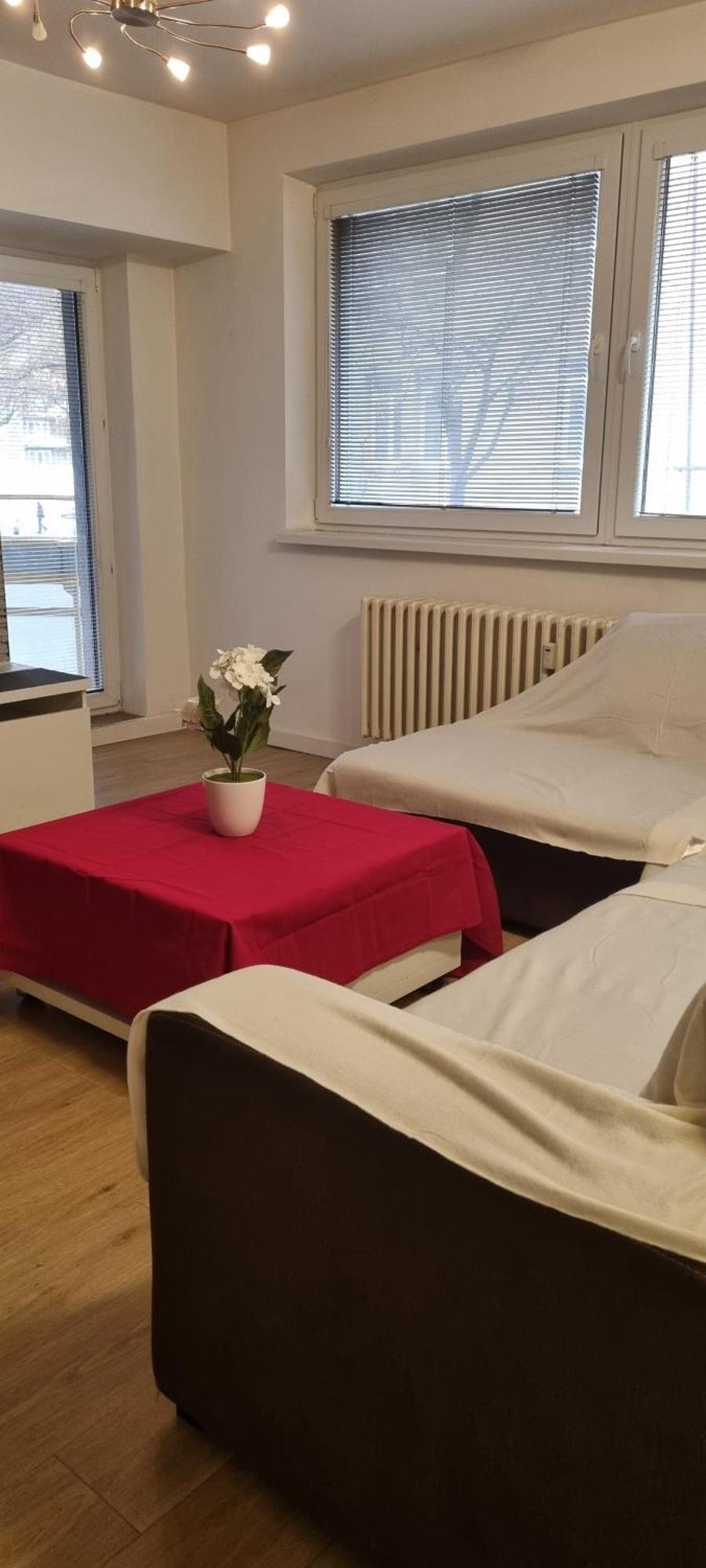 Huge Apartment Next To Train Station Close To The City Center Bratislava Exterior foto