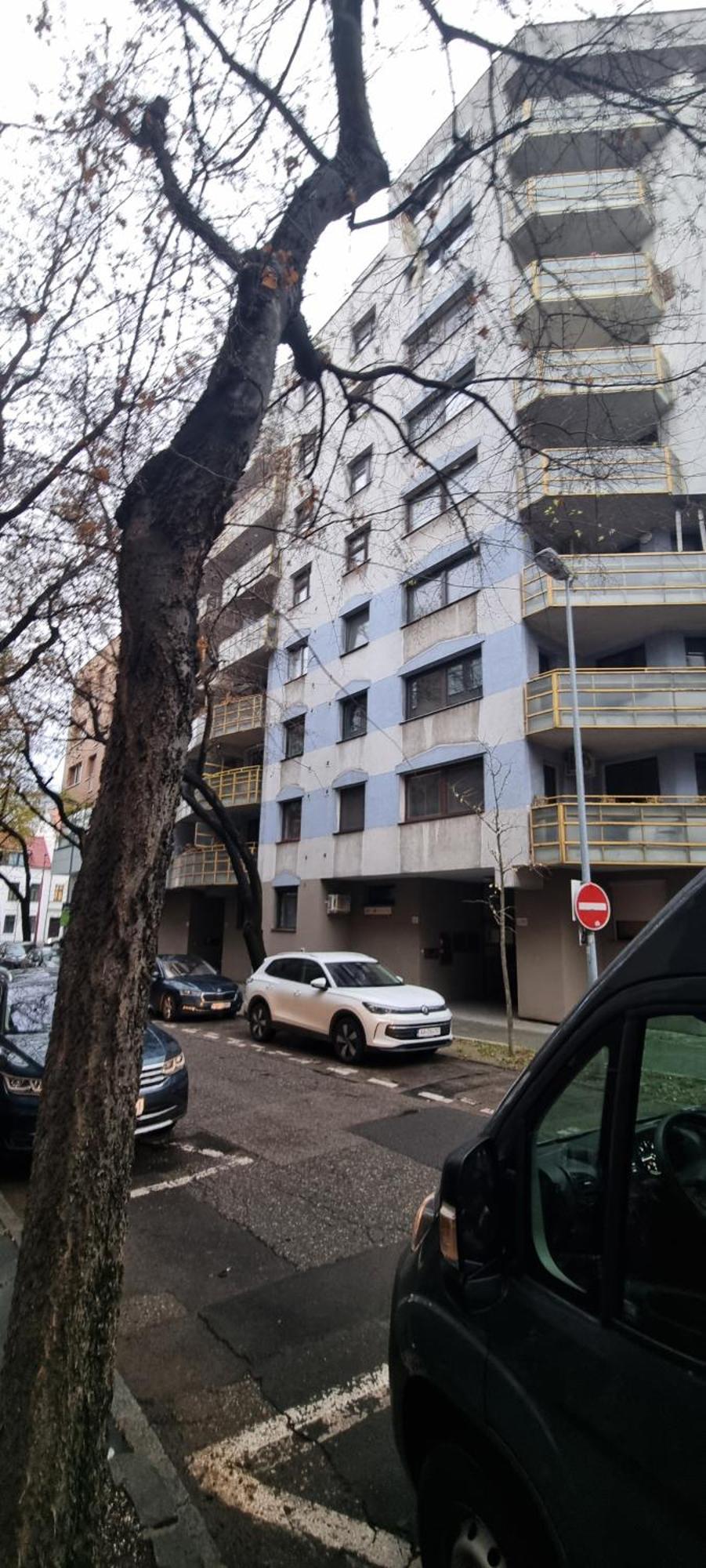 Huge Apartment Next To Train Station Close To The City Center Bratislava Exterior foto